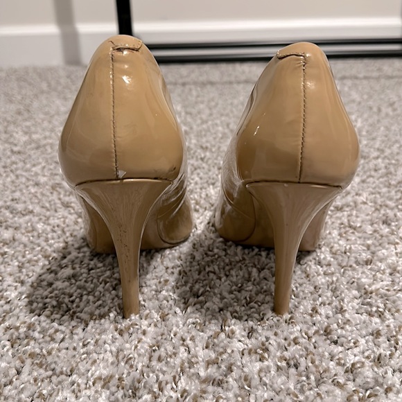 Steve Madden Nude Heels - Picture 3 of 6